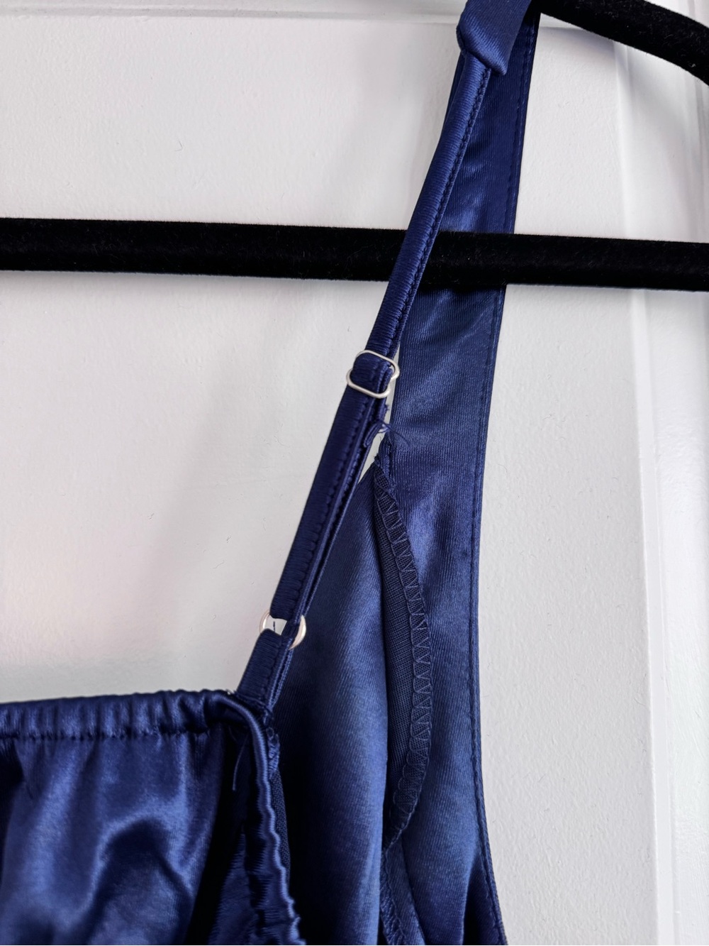 Hello Molly Navy Satin V-Neck Evening Dress Size 4 - Picture 4 of 5